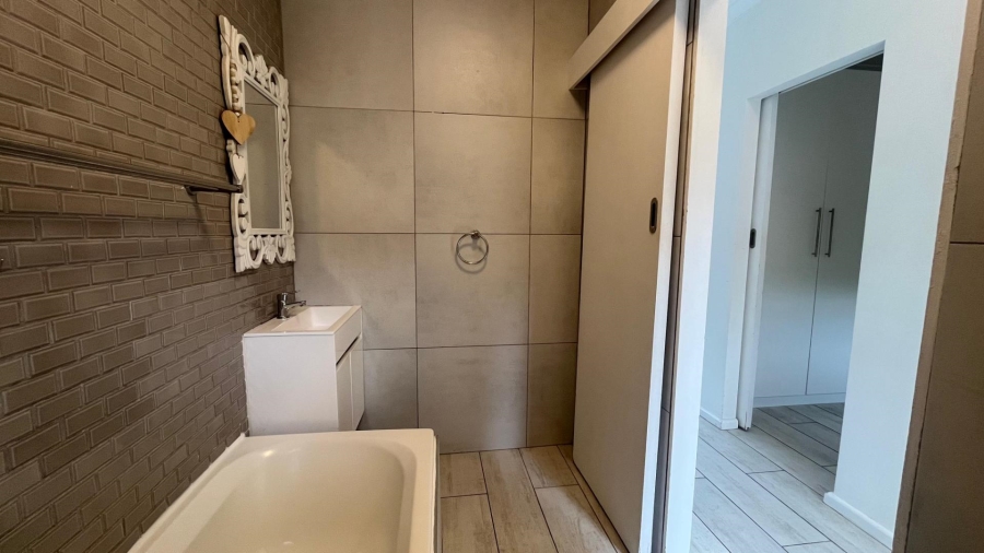 1 Bedroom Property for Sale in Tamboerskloof Western Cape